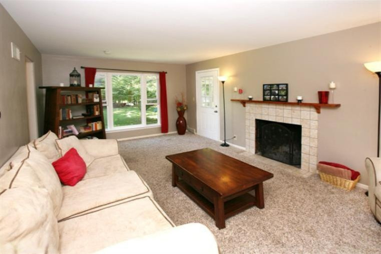 1827 Paddington Road Kalamazoo, MI 49001 - Photo 3 of 19 Additional Photo