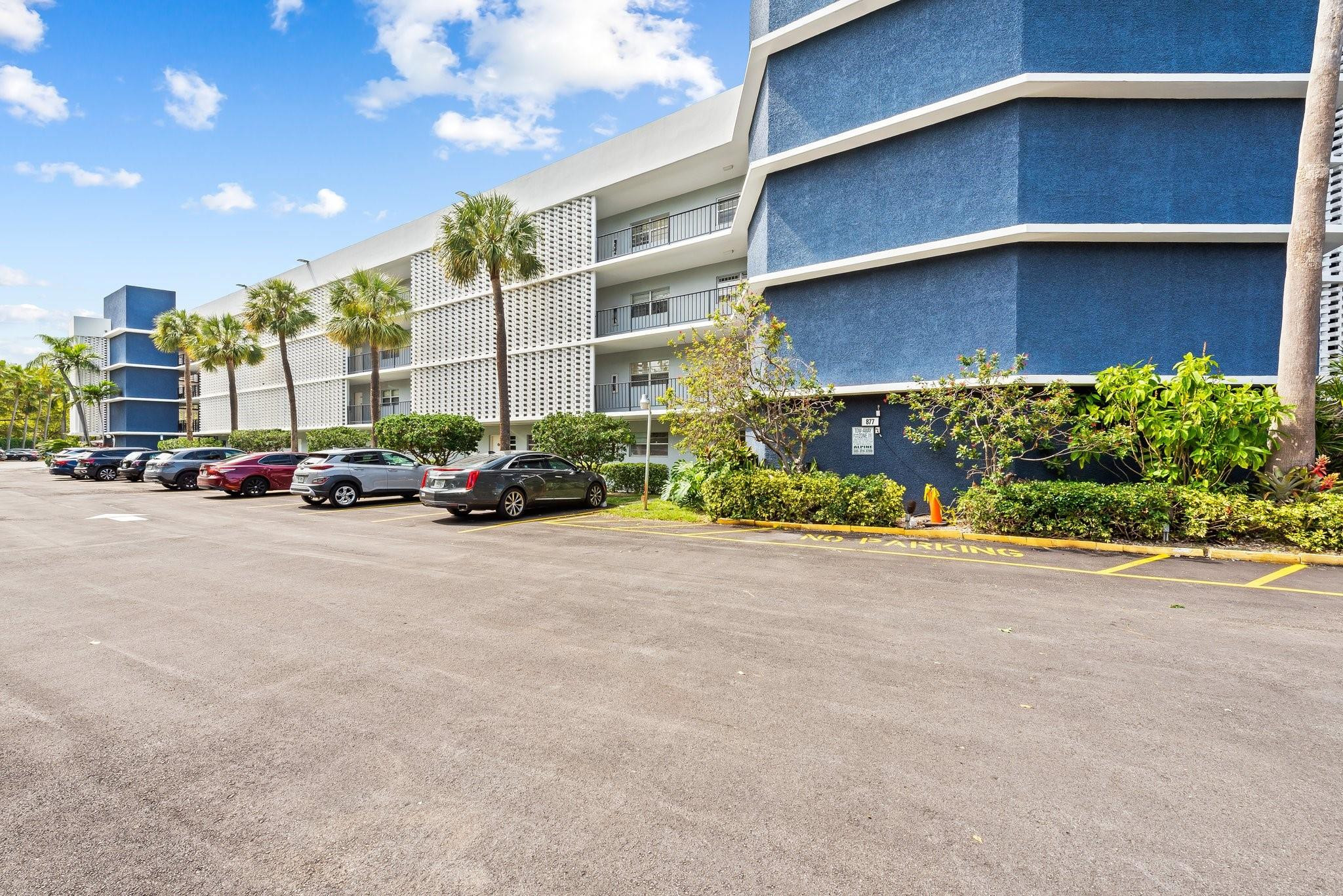 877 Northeast 195th Street, Unit 422 Miami, FL 33179 - Photo 23 of 25 Photo 23