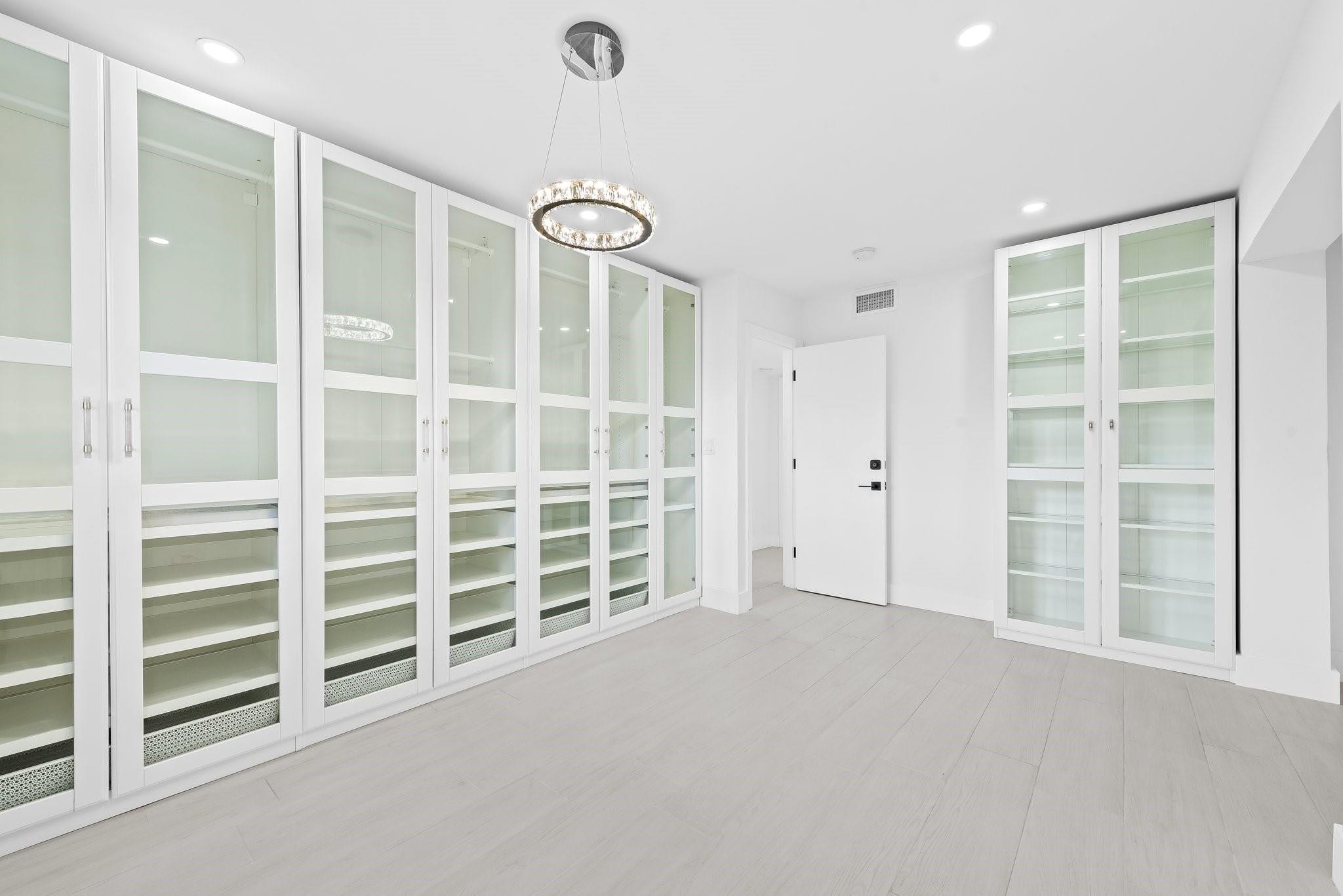 877 Northeast 195th Street, Unit 422 Miami, FL 33179 - Photo 10 of 25 Photo 10