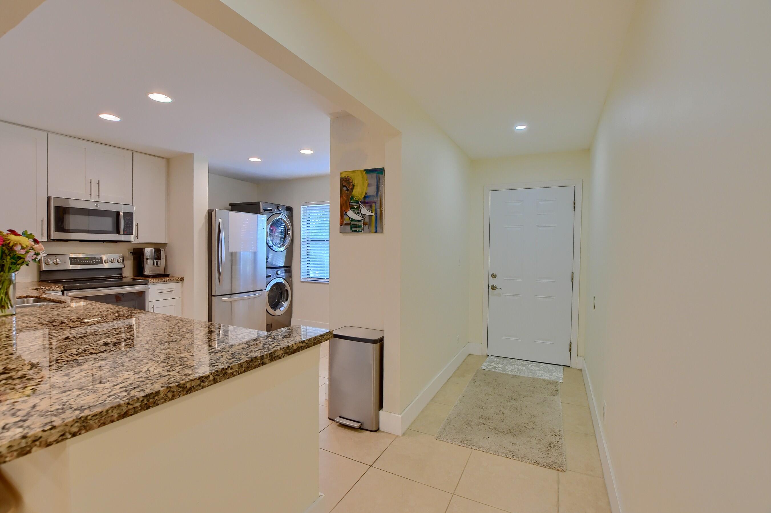 1501 Northwest 13th Street, Unit 14 Boca Raton, FL 33486 - Photo 5 of 24 04_ebf_1700-hdr(5)