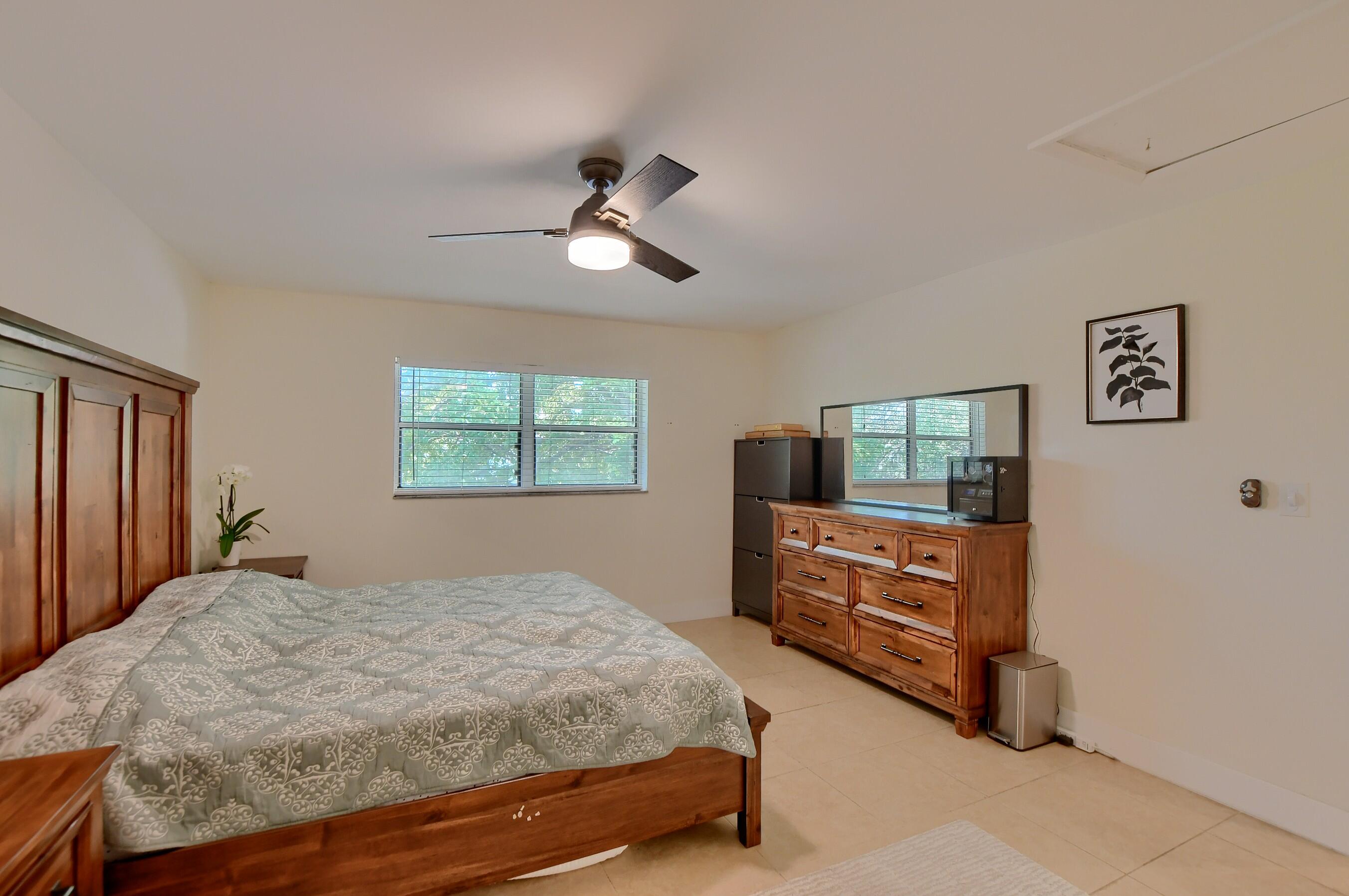 1501 Northwest 13th Street, Unit 14 Boca Raton, FL 33486 - Photo 10 of 24 14_ebf_1675-hdr(5)