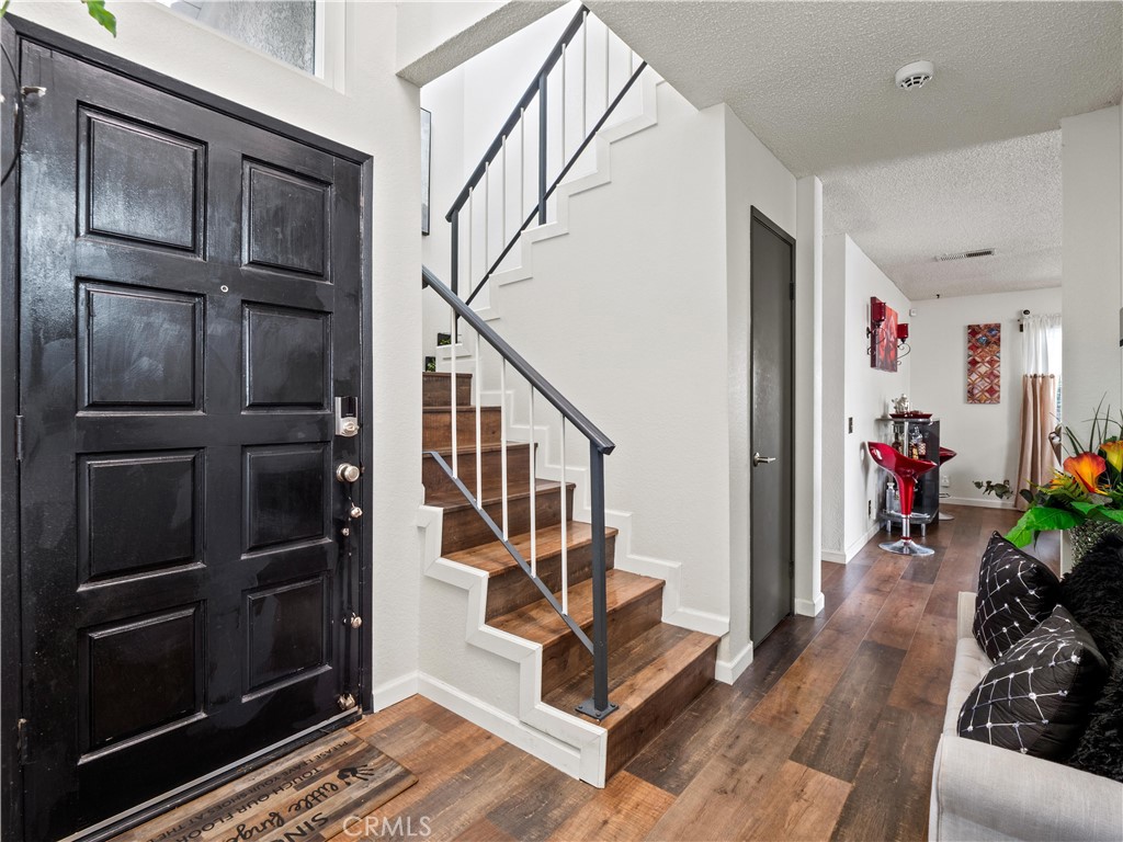 2833 Springfield Place Lancaster, CA 93536 - Photo 7 of 36