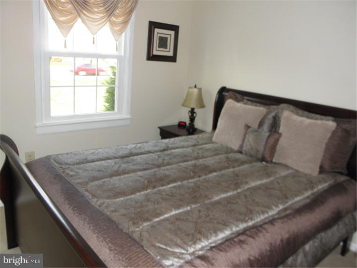 15 Sunset Road Burlington, NJ 08016 - Photo 11 of 24 Bedroom 3