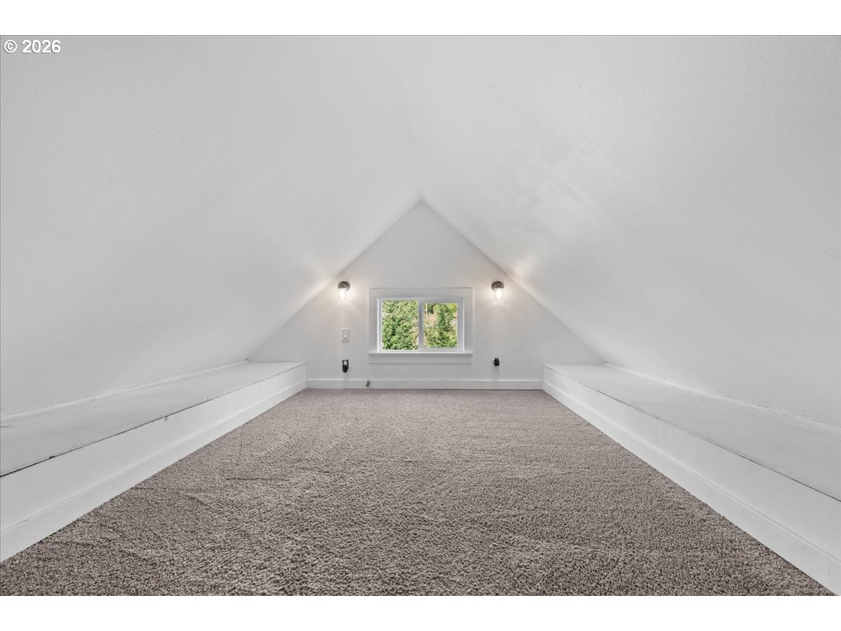 15900 Southeast Royer Road Damascus, OR 97089 - Photo 42 of 45 Studio