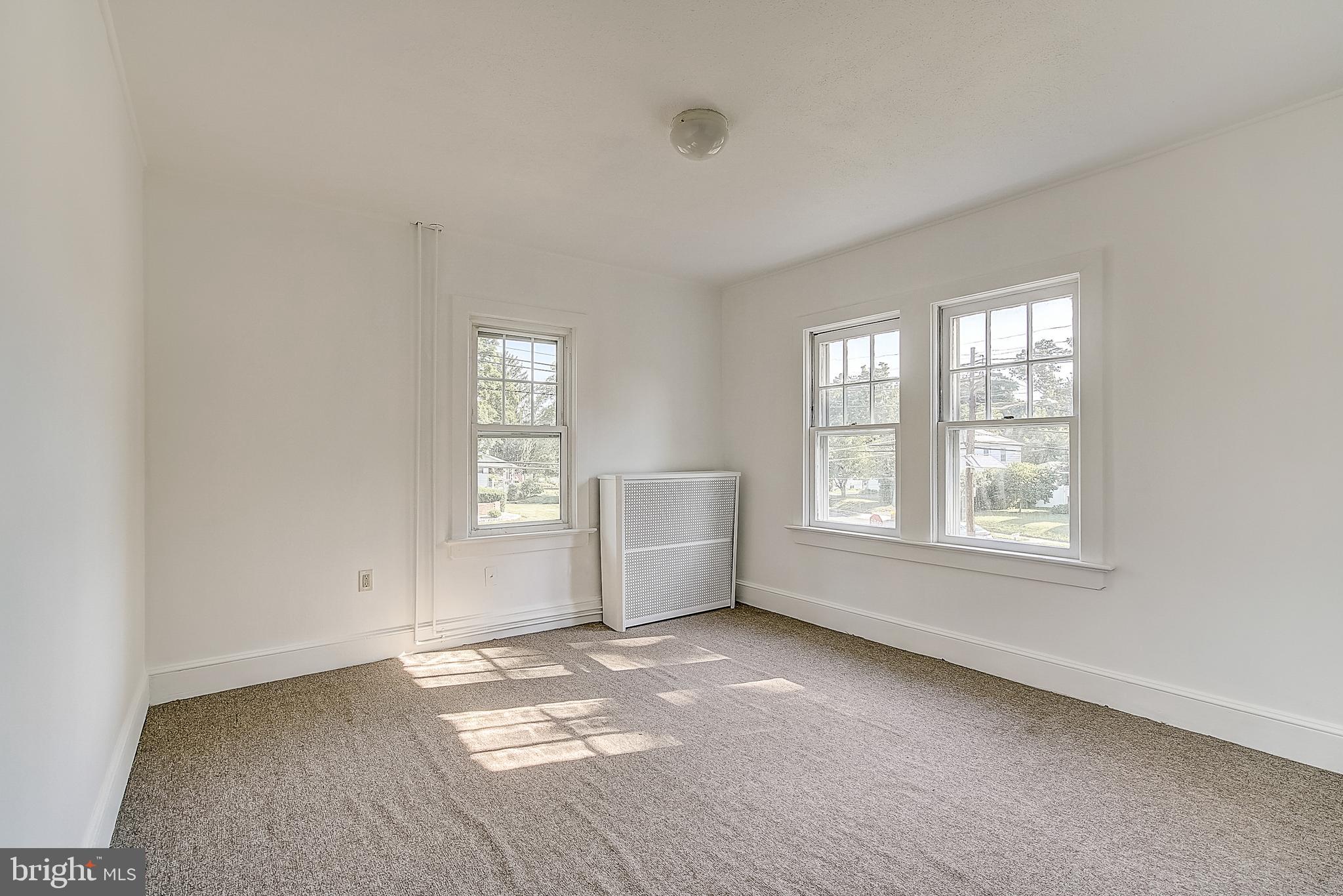 1565 Pennington Road Ewing, NJ 08618 - Photo 15 of 37