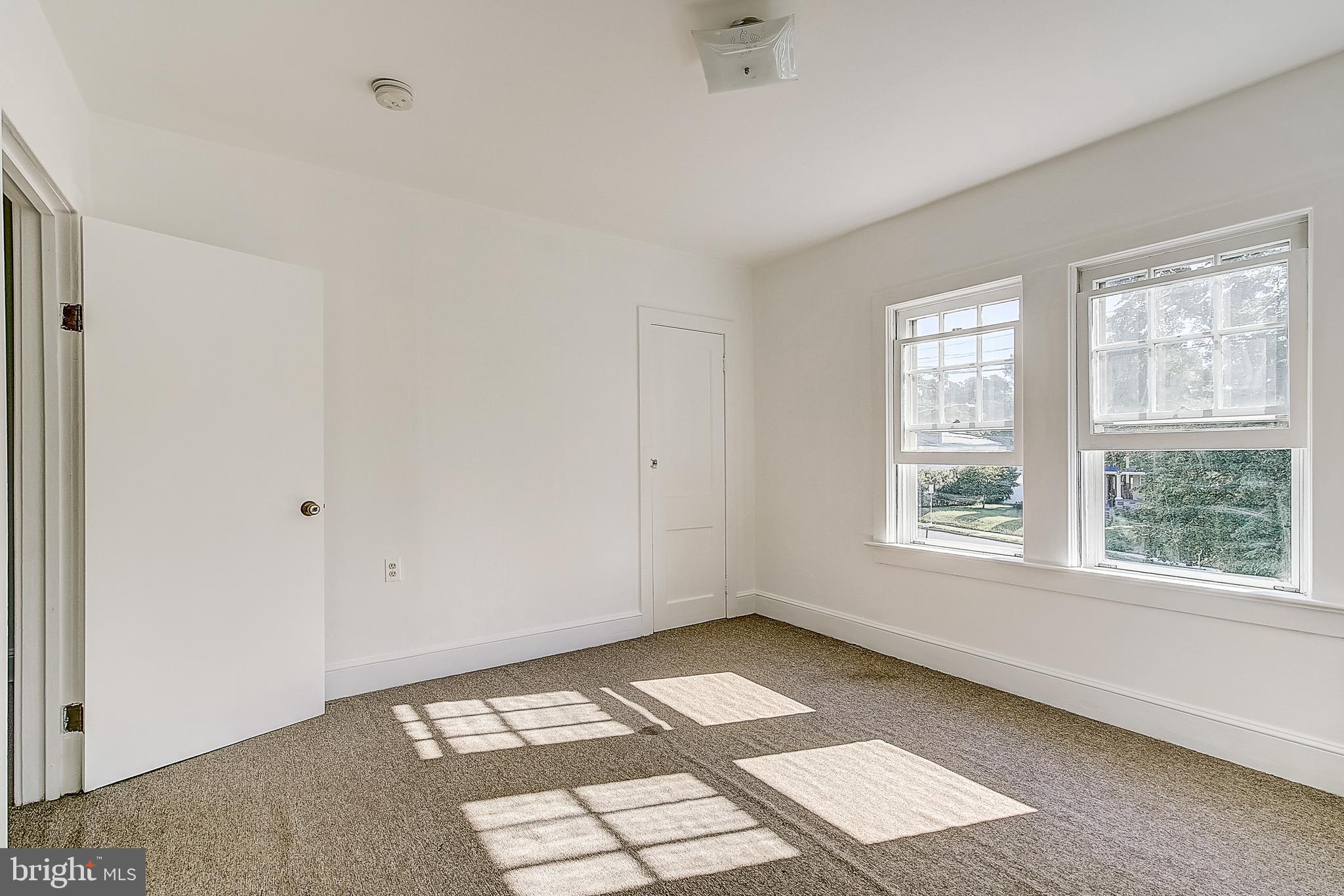 1565 Pennington Road Ewing, NJ 08618 - Photo 19 of 37