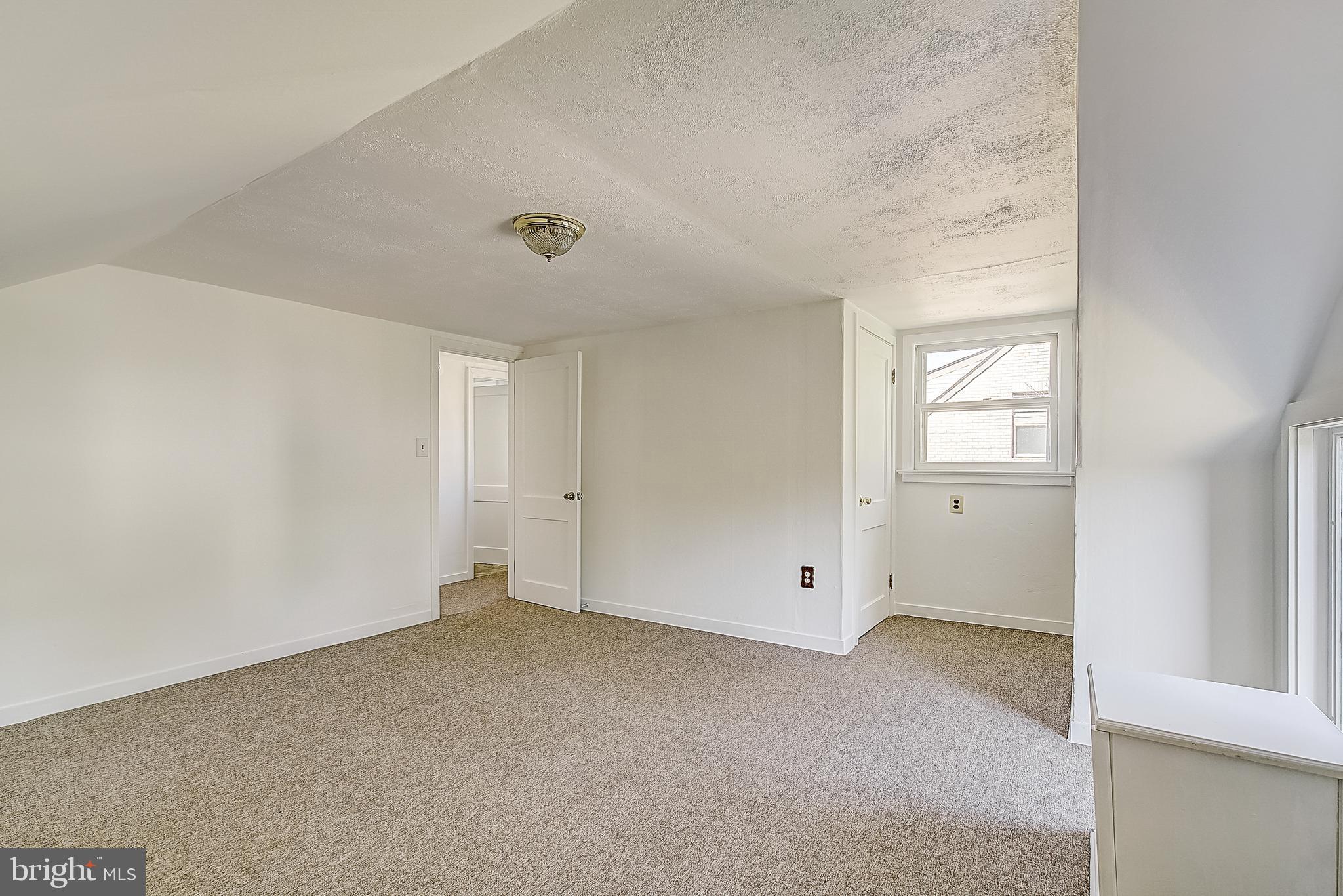1565 Pennington Road Ewing, NJ 08618 - Photo 26 of 37
