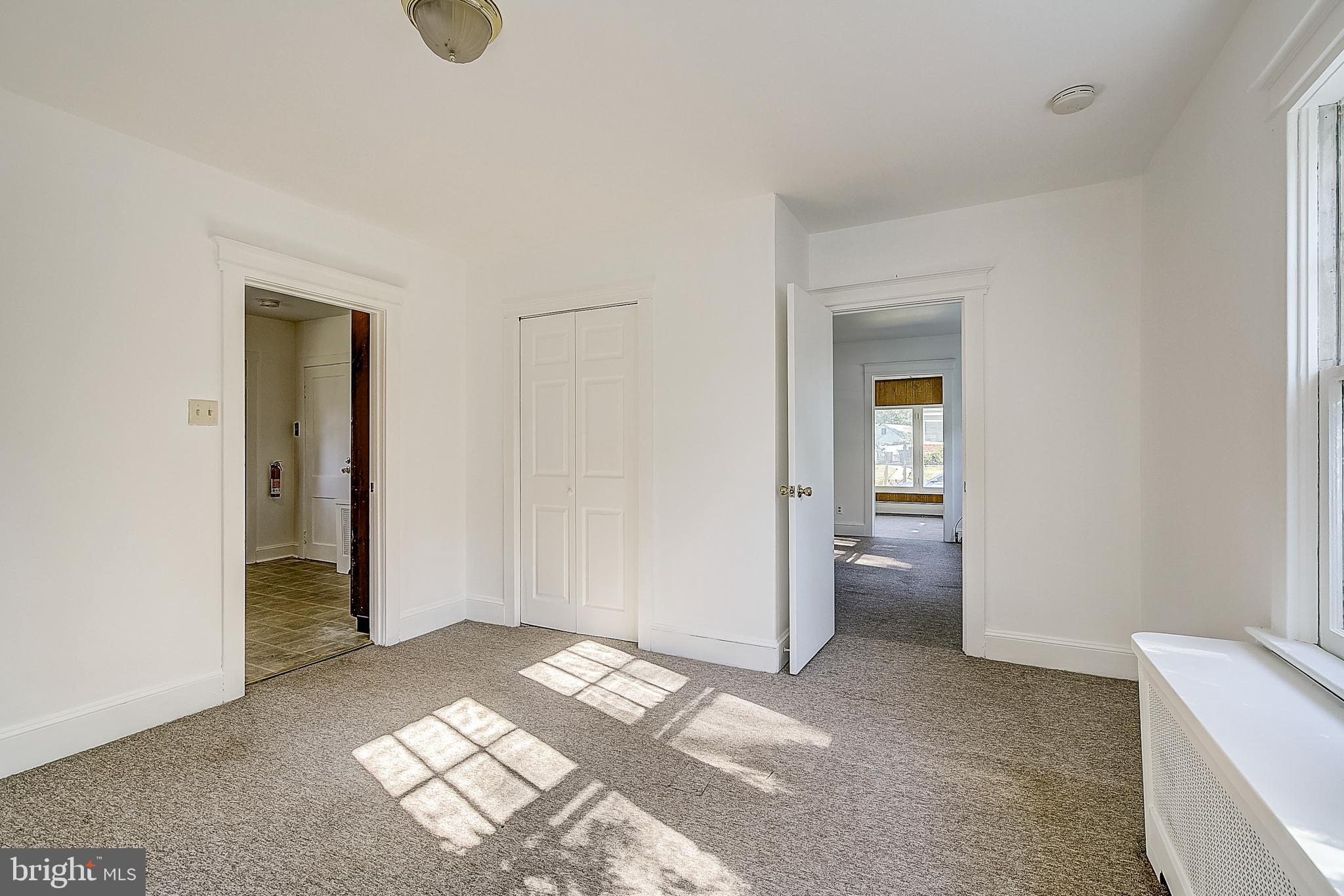 1565 Pennington Road Ewing, NJ 08618 - Photo 7 of 37