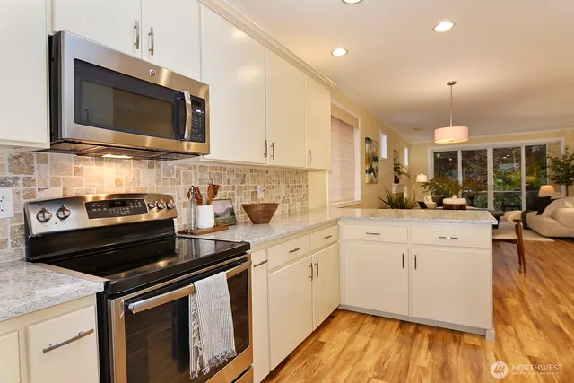 $645,000 | 5638 61st Avenue West, University Place, WA 98467