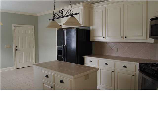130 Porter Ridge Canton, MS 39046 - Photo 4 of 17 Kitchen Has Good Storage