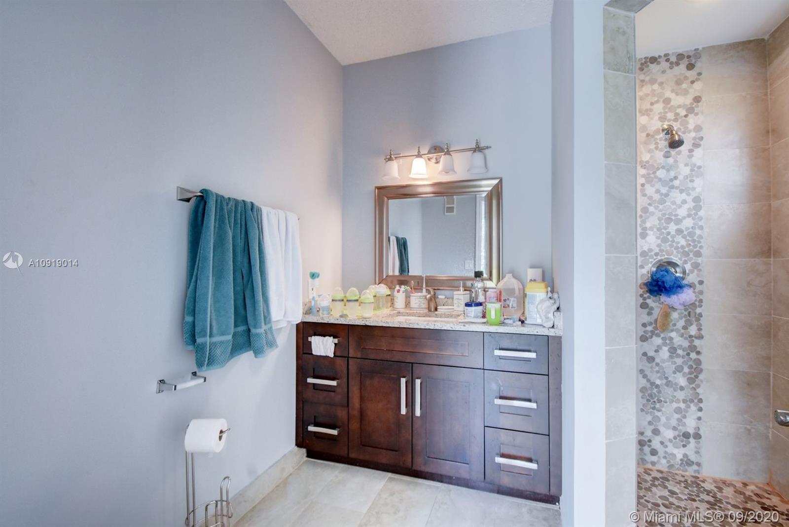 8676 Vía Reale, Unit 64L Boca Raton, FL 33496 - Photo 4 of 19 Gallery Image 4