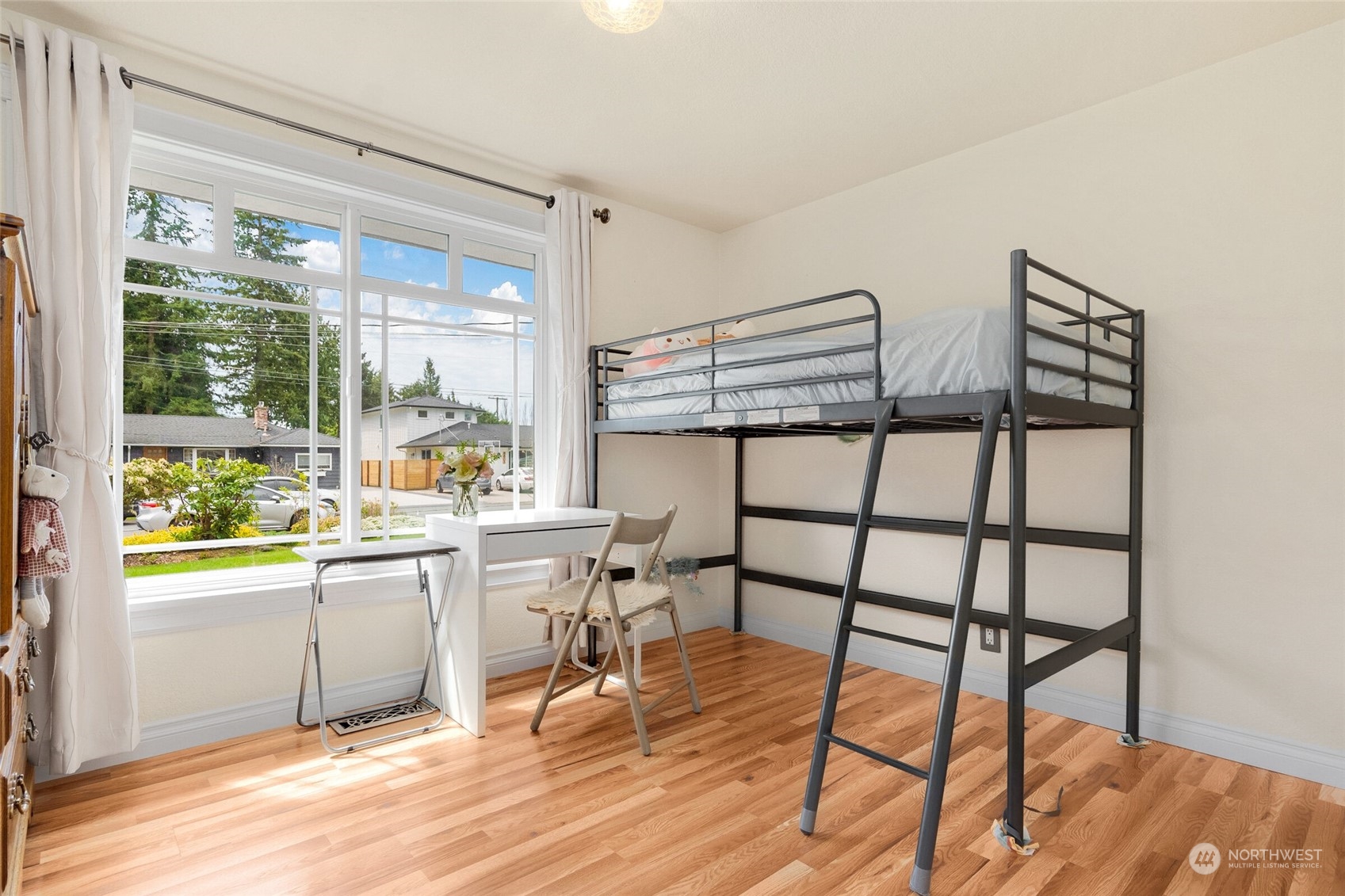 8812 Northeast 189th Place Bothell, WA 98011 - Photo 16 of 22 Gallery Image 16