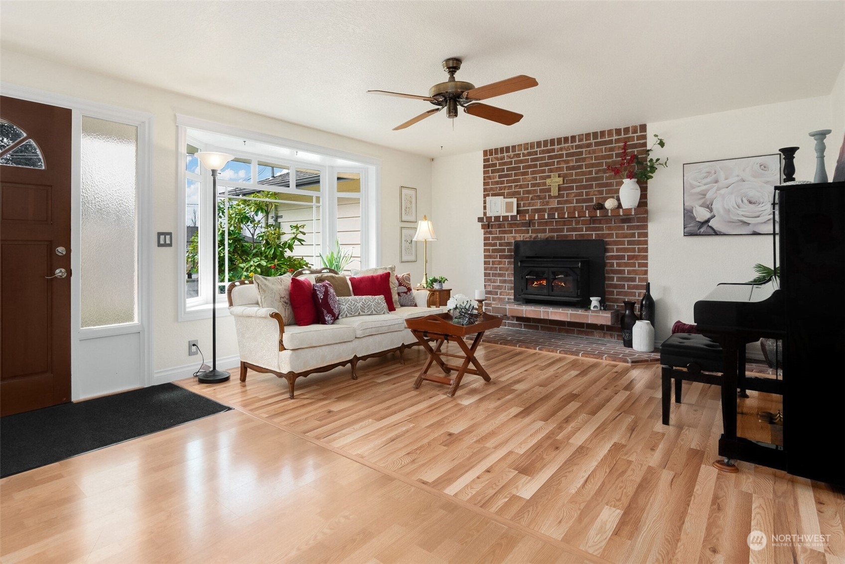 8812 Northeast 189th Place Bothell, WA 98011 - Photo 2 of 22 Gallery Image 2