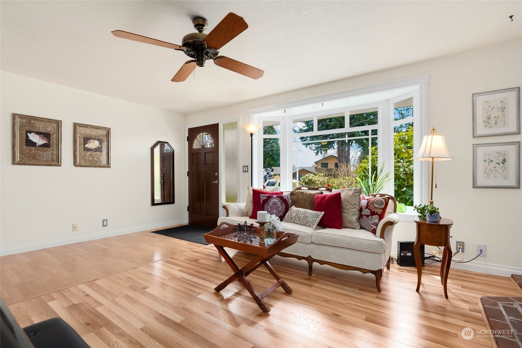 8812 Northeast 189th Place Bothell, WA 98011 - Photo 3 of 22 Gallery Image 3