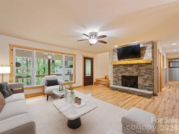 $569,900 | 364 Lee Street, Sylva, NC 28779