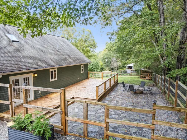 $569,900 | 364 Lee Street, Sylva, NC 28779