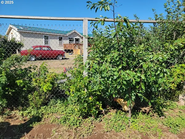 $700,000 | 29388 Wrecking Yard Lane, Hines, OR 97738