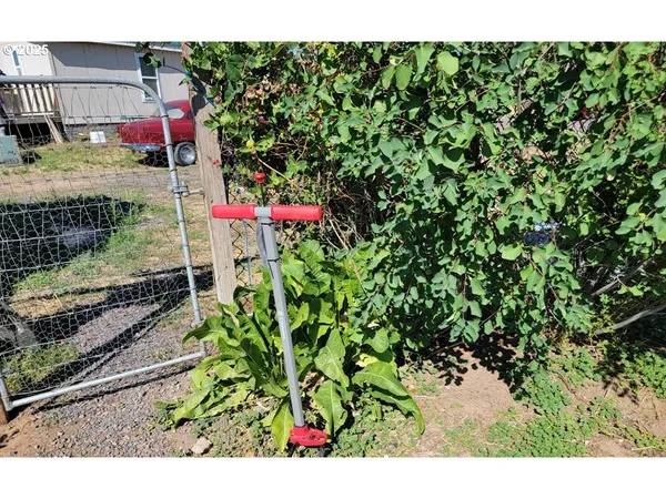 $700,000 | 29388 Wrecking Yard Lane, Hines, OR 97738