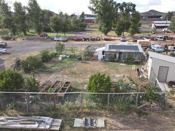 $700,000 | 29388 Wrecking Yard Lane, Hines, OR 97738
