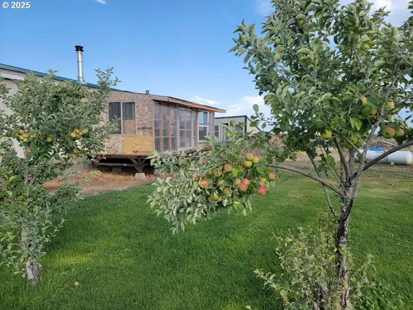 $700,000 | 29388 Wrecking Yard Lane, Hines, OR 97738