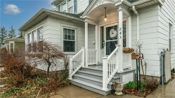 $344,900 | 243 Capen Boulevard, Amherst, NY 14226