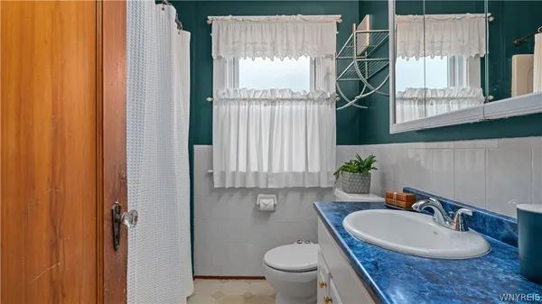 $344,900 | 243 Capen Boulevard, Amherst, NY 14226