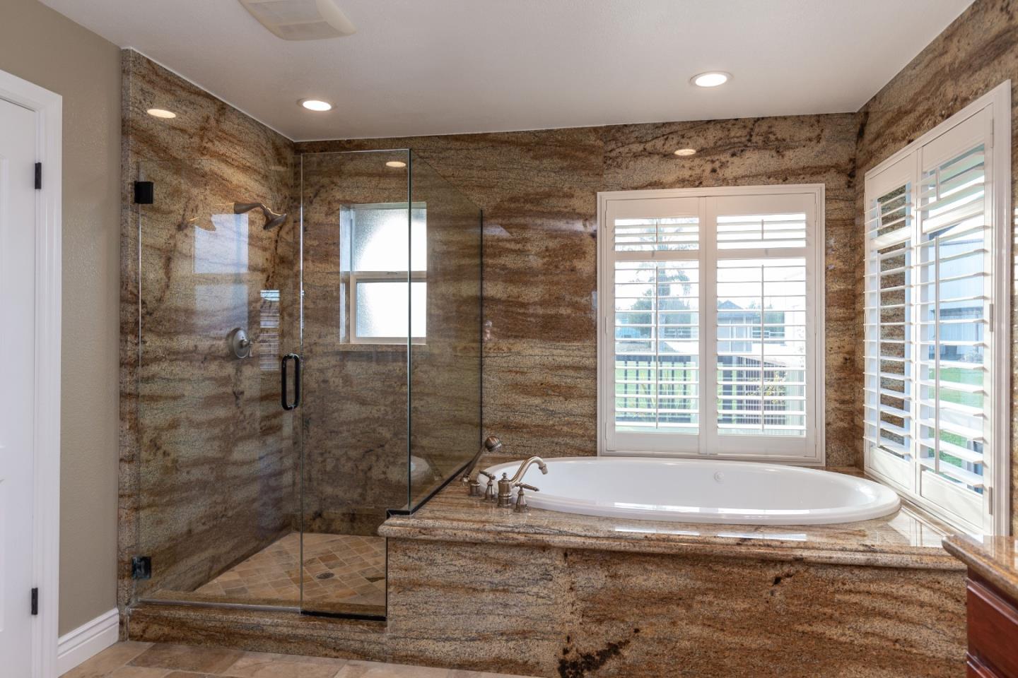 930 Wright Road Hollister, CA 95023 - Photo 13 of 37 Gallery Image 13