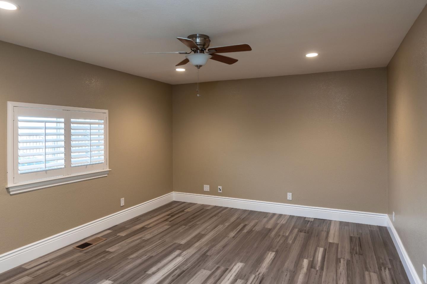 930 Wright Road Hollister, CA 95023 - Photo 17 of 37 Gallery Image 17