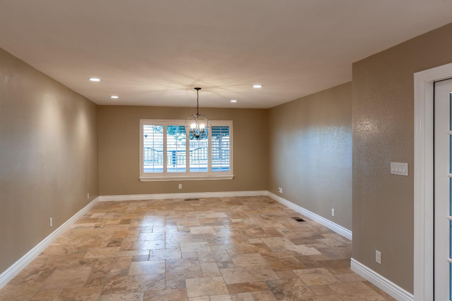 930 Wright Road Hollister, CA 95023 - Photo 7 of 37 Gallery Image 7
