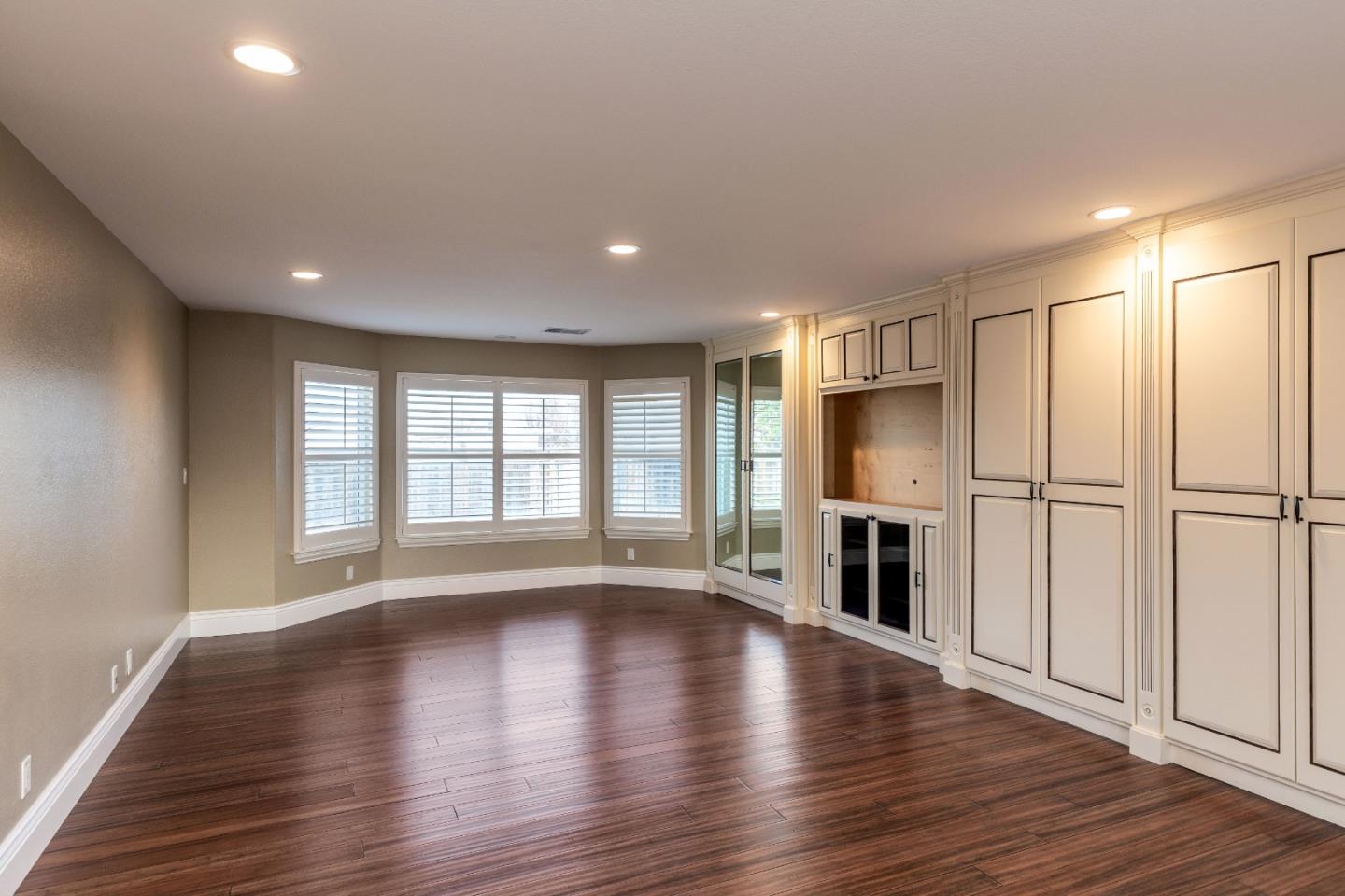 930 Wright Road Hollister, CA 95023 - Photo 10 of 37 Gallery Image 10