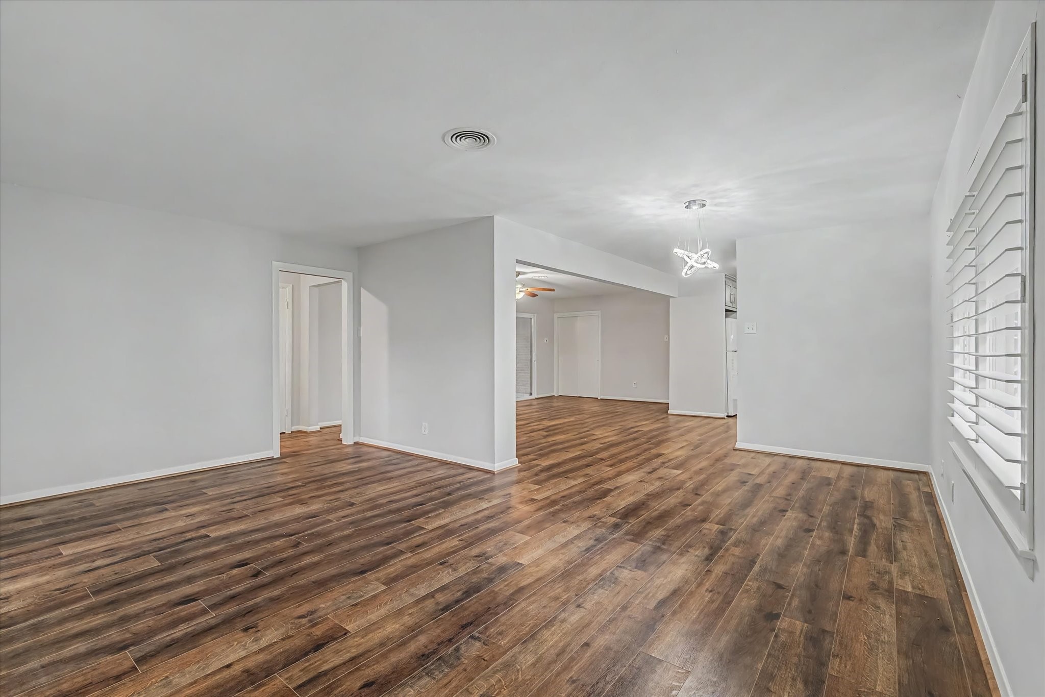2123 Ridgecrest Drive Houston, TX 77055 - Photo 12 of 44