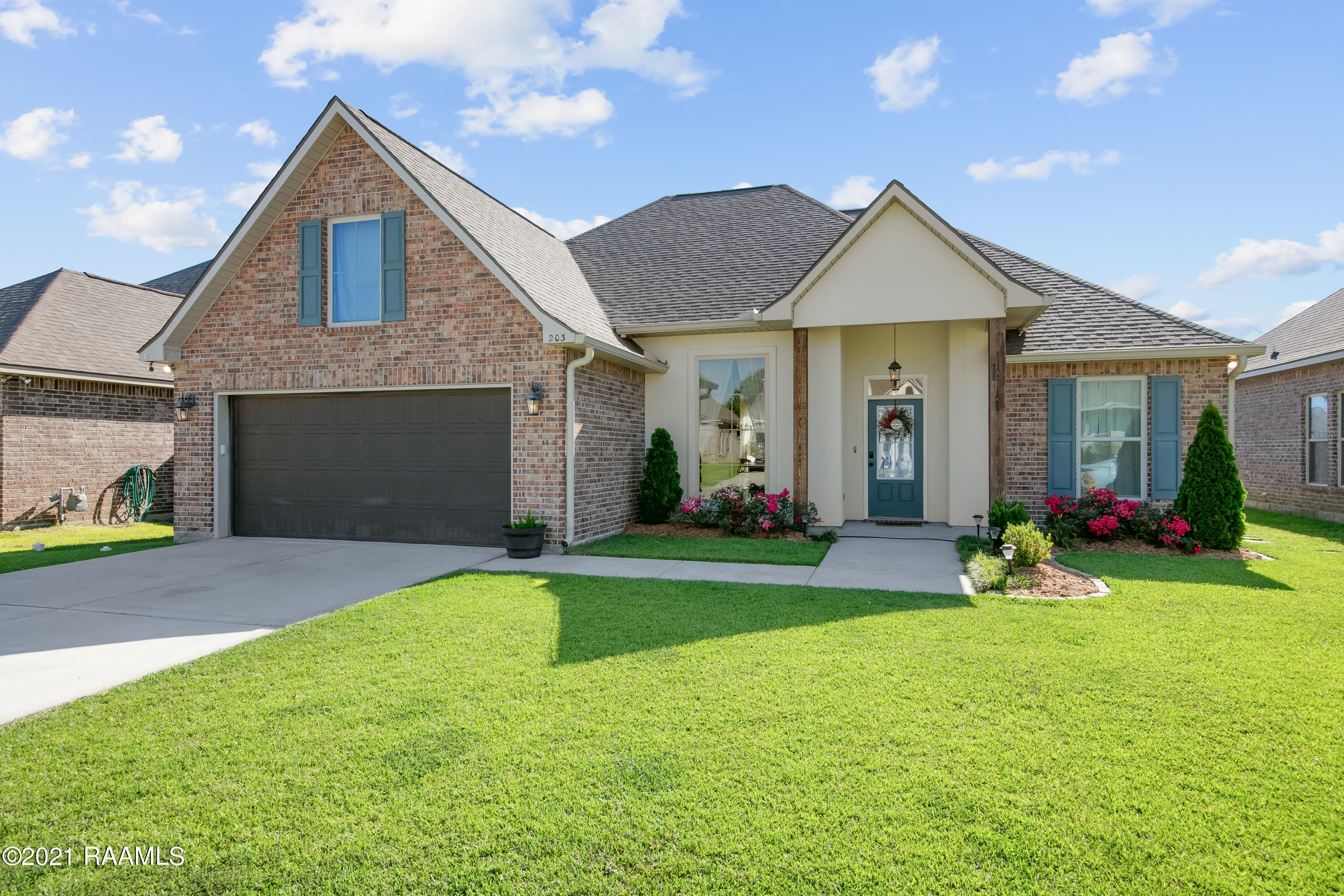 203 Caillou Grove Road Youngsville, LA 70592 - Photo 1 of 25 Gallery Image 1