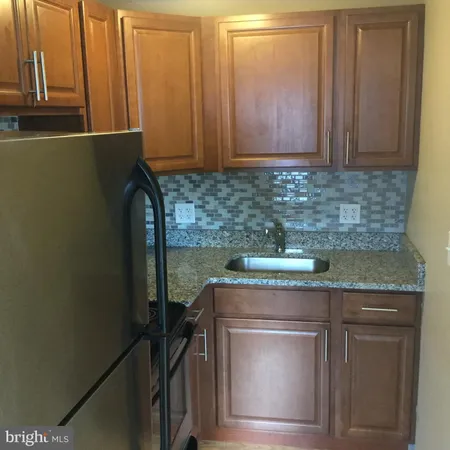 $1,500 | 1725 Light Street, Baltimore, MD 21230