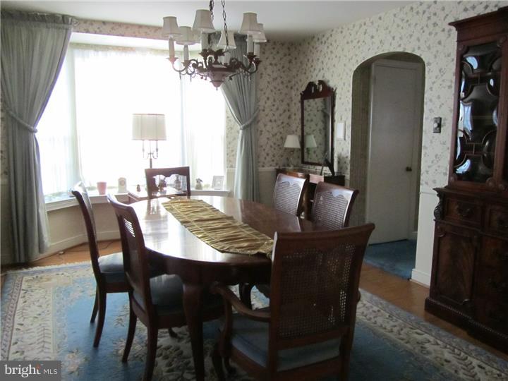 19 Dewey Road Cheltenham, PA 19012 - Photo 6 of 25 Dining Room