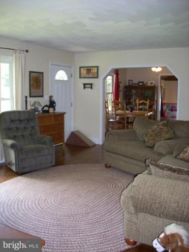 9010 Indiantown Road King George, VA 22485 - Photo 1 of 19 Living Room