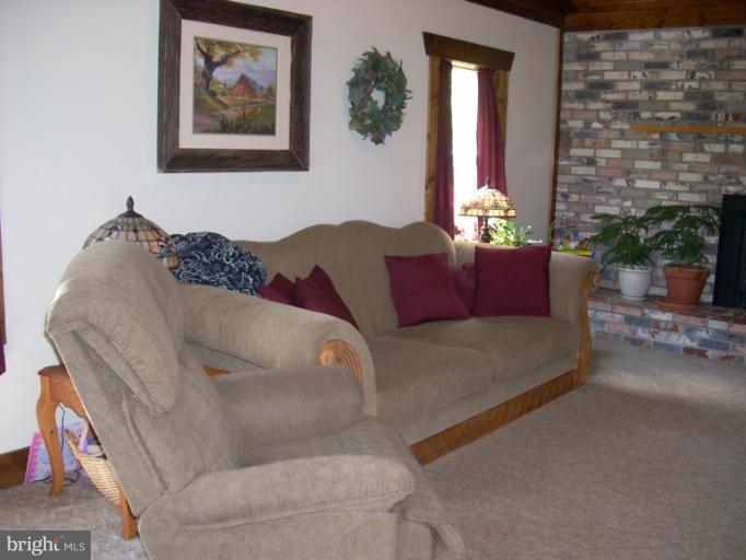 9010 Indiantown Road King George, VA 22485 - Photo 16 of 19 Family Room