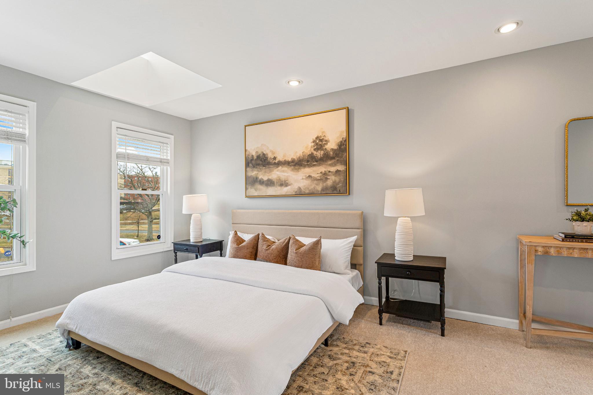 3028 Park Place Northwest Washington, DC 20001 - Photo 14 of 29 Incredibly spacious and bright primary bedroom