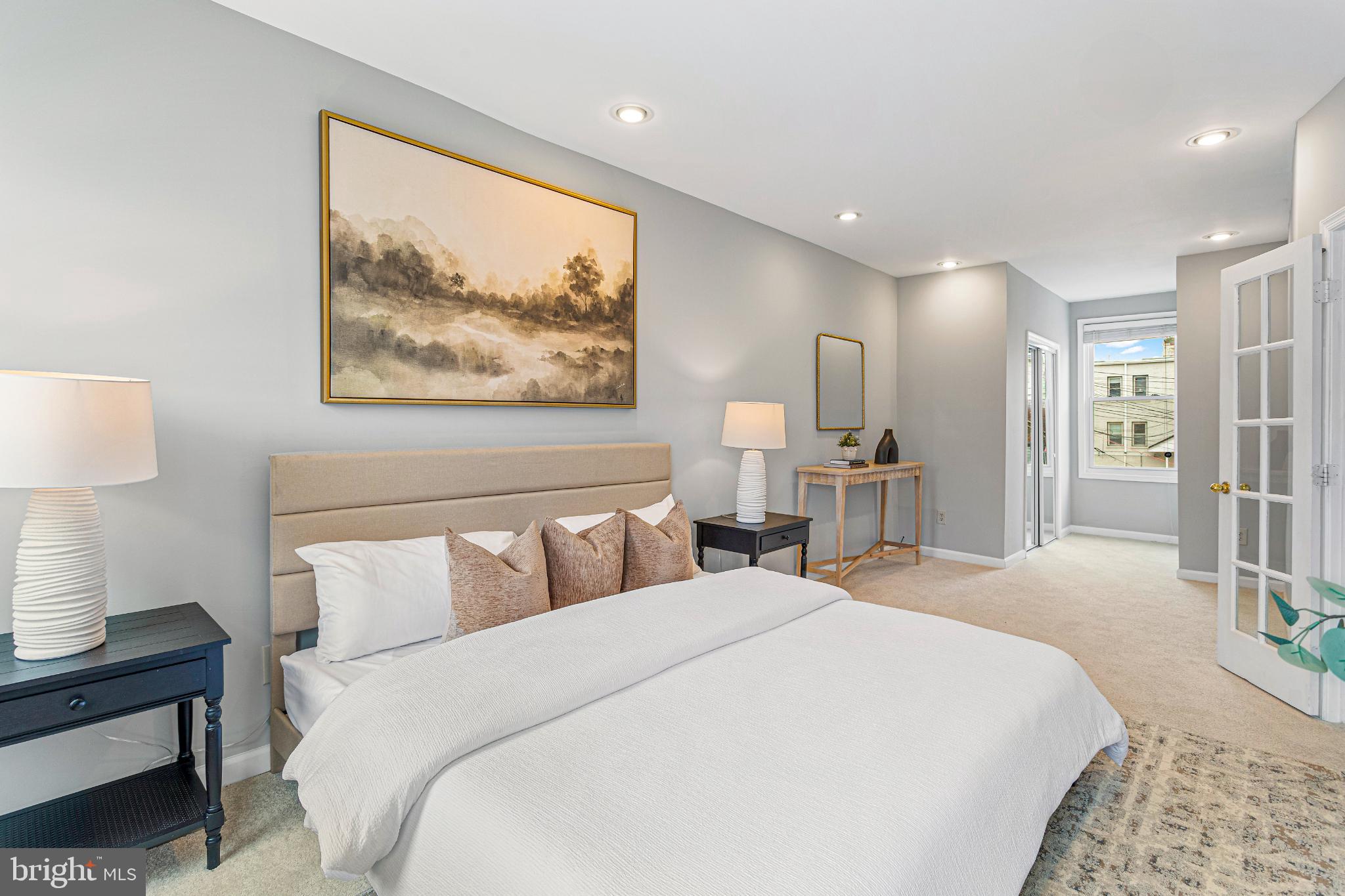 3028 Park Place Northwest Washington, DC 20001 - Photo 15 of 29 Incredibly spacious and bright primary bedroom