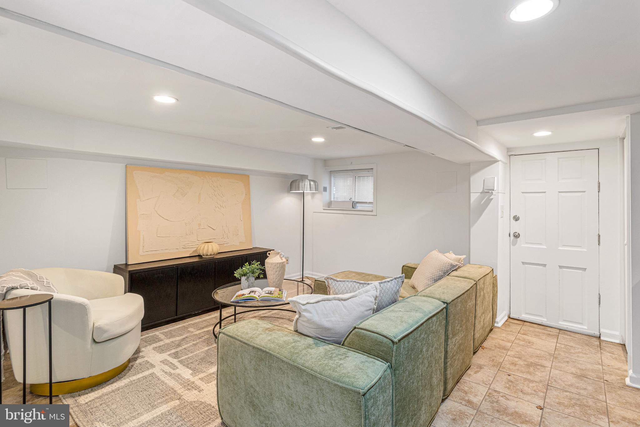 3028 Park Place Northwest Washington, DC 20001 - Photo 20 of 29 Cozy Finished Basement Studio