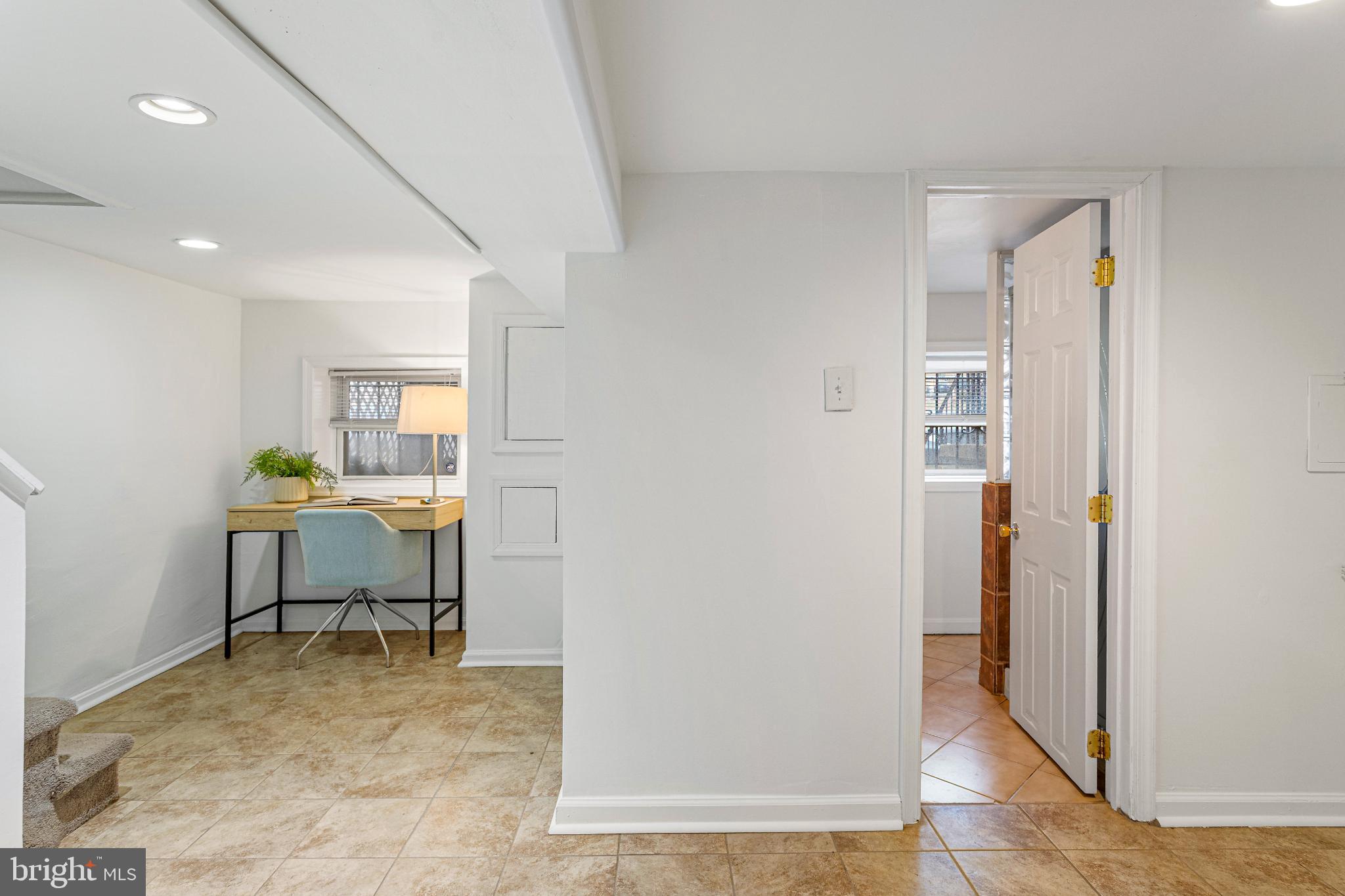 3028 Park Place Northwest Washington, DC 20001 - Photo 24 of 29 Cozy Finished Basement Studio