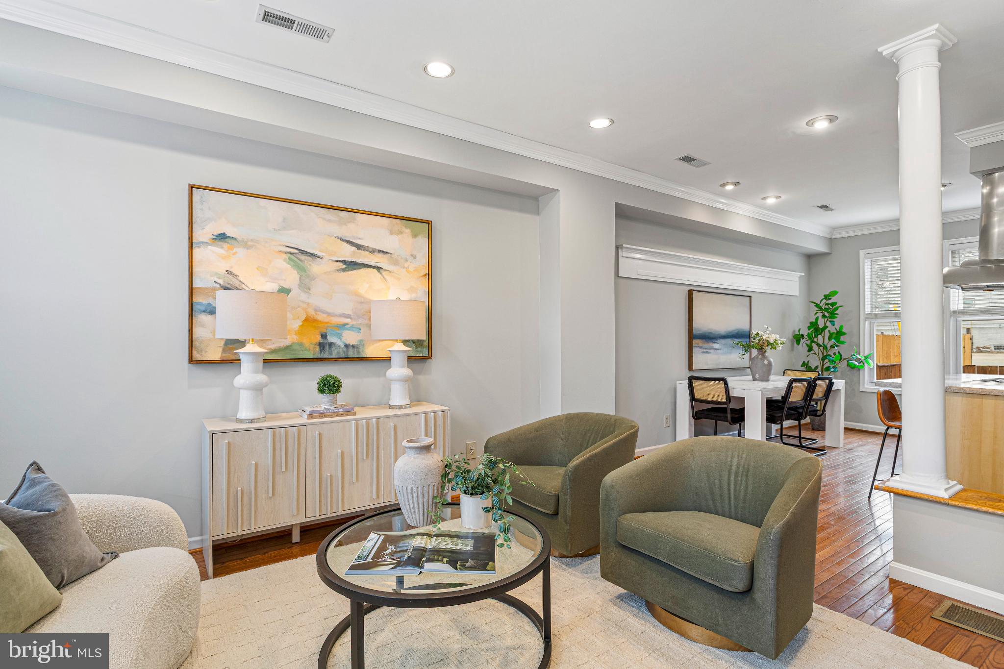 3028 Park Place Northwest Washington, DC 20001 - Photo 5 of 29 Charming and bright living space w/ warm accents
