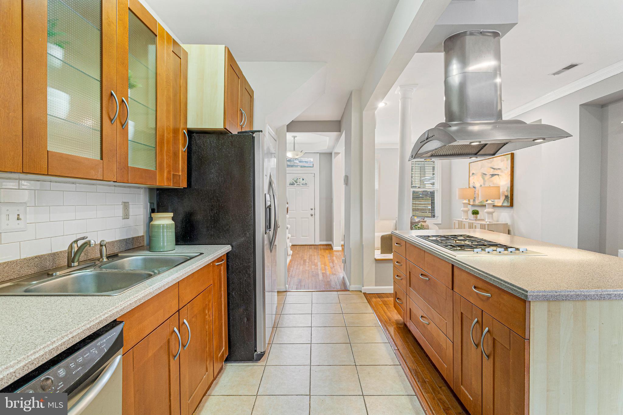3028 Park Place Northwest Washington, DC 20001 - Photo 10 of 29 Gourmet Kitchen