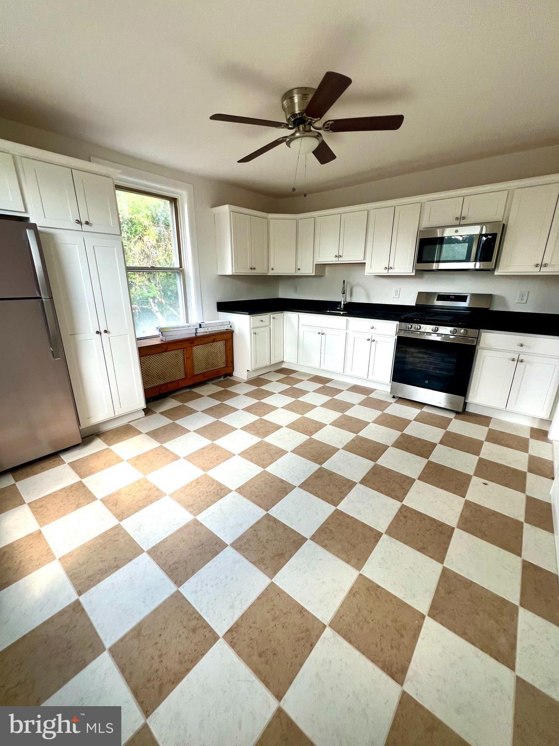 730 Richey Avenue, Unit 2 Oaklyn, NJ 08107 - Photo 4 of 11