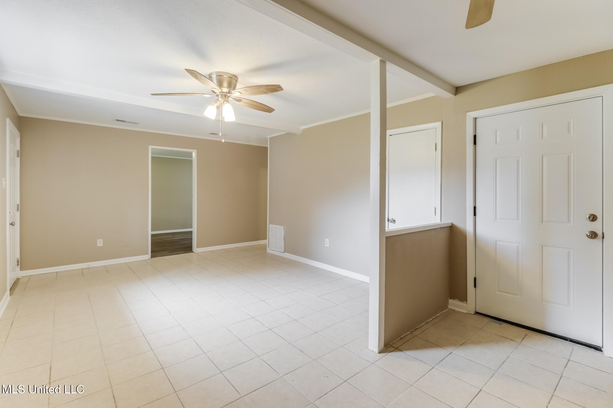 511 East Old Pass Road Long Beach, MS 39560 - Photo 4 of 24 IMG_1361