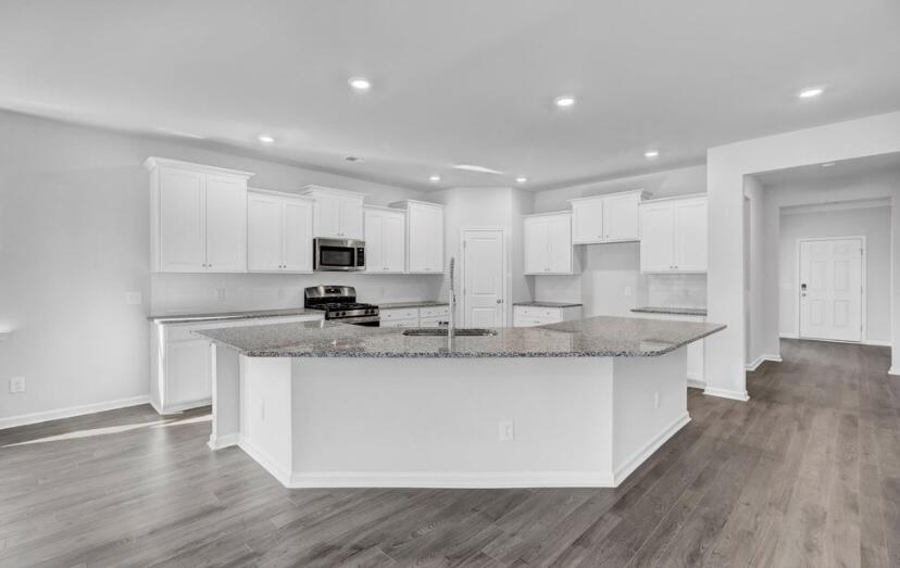 1092 Red Turnstone Run Summerville, SC 29485 - Photo 6 of 17 IMG_3712