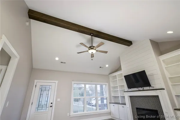 $345,000 | 901 Glenwood Gardens Drive, Sellersburg, IN 47172