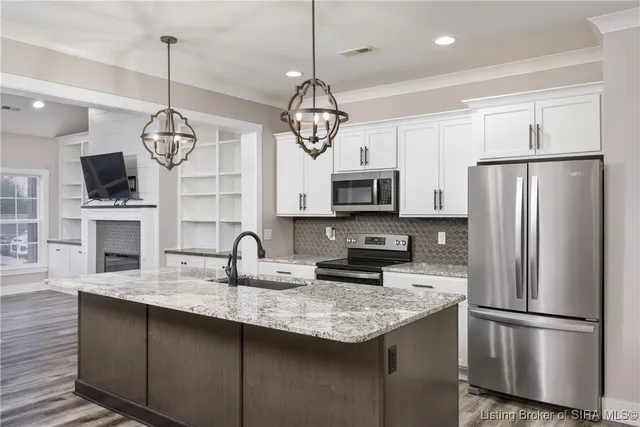 $345,000 | 901 Glenwood Gardens Drive, Sellersburg, IN 47172