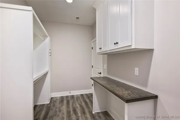 $345,000 | 901 Glenwood Gardens Drive, Sellersburg, IN 47172