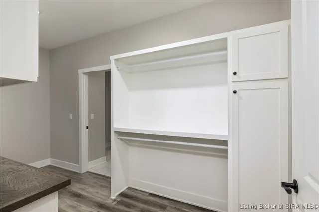 $345,000 | 901 Glenwood Gardens Drive, Sellersburg, IN 47172