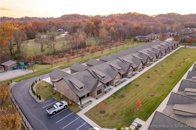 $345,000 | 901 Glenwood Gardens Drive, Sellersburg, IN 47172